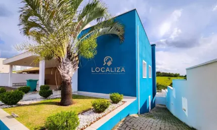 Magnífica casa em condomínio à venda em Jacareí-SP  5 quartos, 4 suítes, 2 salas, 6 banheiros, 6 vagas, 600m²  Imperdível no Loteamento Residencial Parque Lago Dourado.