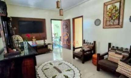 Casa à Venda -  3 Dorms com Suíte e Edícula - Lote inteiro