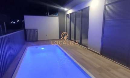 Casa para locação em Jacareí-SP, bairro Jardim Leblon: 2 quartos, 1 sala, 2 vagas, 80m² de área!