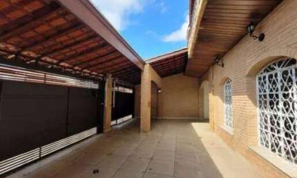 Casa para venda em Bosque Dos Eucaliptos de 205.00m² com 4 Quartos, 1 Suite e 4 Garagens