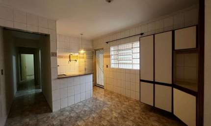 Casa para venda em Jardim Motorama de 125.00m² com 3 Quartos, 1 Suite e 2 Garagens