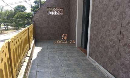 Sobrado Padrão no Cambuci, SP: casa com 3 quartos, 2 suítes, 2 salas, 5 banheiros, 2 vagas e 210m². Confira!