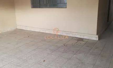 Casa à venda no Jardim Veneza, São José dos Campos-SP: 2 quartos, 1 sala, 1 banheiro, 2 vagas de garagem, 70m². Imperdível!