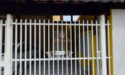 Casa à venda em São José dos Campos-SP, Residencial União: 2 quartos, área de lazer, próximo a comércios e escolas. Imperdível!
