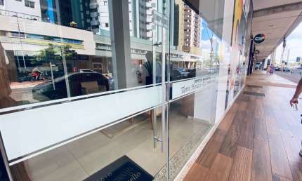 Apartamento à venda a 80 metros do Shopping Avenida Center - Maringá