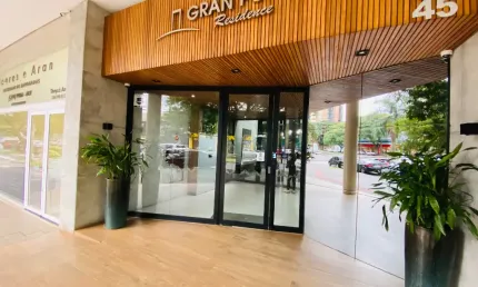 Apartamento à venda com a poucos passos do Shopping