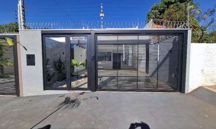 Casa com 3 quartos à venda na Rua Benedito Montenegro, Jardim Alvorada, Maringá, 114 m2 por R$ 660.000