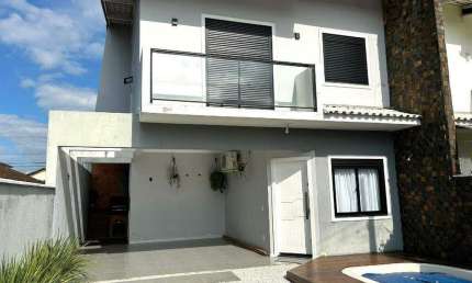 Casa com 3 quartos à venda na Rua Martinho Van Biene, 1236, Aventureiro, Joinville