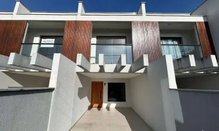 Casa com 3 quartos à venda na Rua Japão, 50, Boa Vista, Joinville