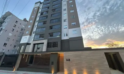 Apartamento com 03 quartos no bairro anita garibaldi