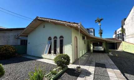 Casa com 4 quartos à venda na Rua Martinho Van Biene, 500, Aventureiro, Joinville