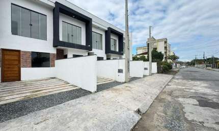 Casa com 2 quartos para alugar na Rua Affonso Baumer, 73, Costa e Silva, Joinville