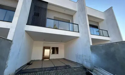 Casa com 3 quartos à venda na Rua Colon, 199, Glória, Joinville