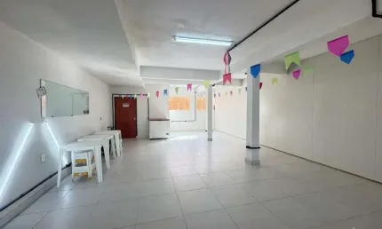 Sala comercial para alugar na Rua Presidente Arthur Bernardes, 83, Floresta, Joinville
