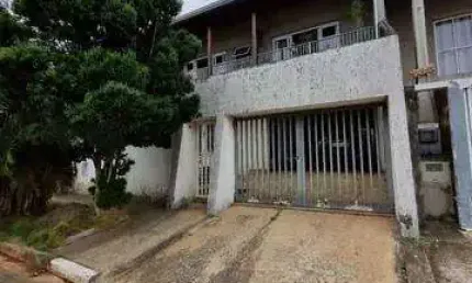 Sobrado com 3 quartos, 238m², à venda em Campinas, Parque Jambeiro