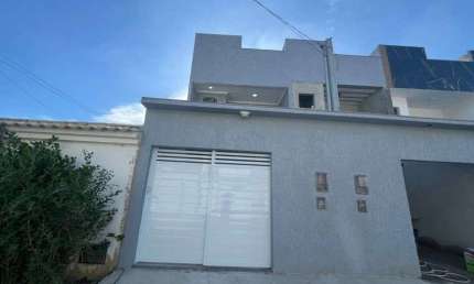 Casa em condomínio, 2 quartos, próximo Estrada Iaraquã e Park Shopping