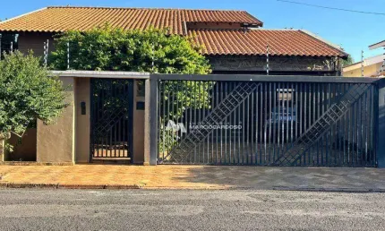Casa com 3 dormitórios à venda, 195 m² por R$ 800.000,00 - Jardim Tarraf II - São José do Rio Preto/SP