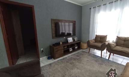Casa com 2 quartos à venda na Rua Paulo Mangabeira Albernaz, Jardim Capivari, Campinas, 120 m2 por R$ 450.000