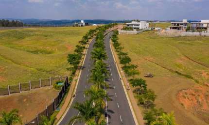 Terreno em condomínio fechado à venda no Loteamento Residencial Entre Verdes (Sousas), Campinas  por R$ 1.050.000