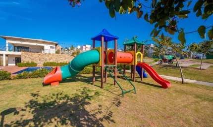 Terreno em condomínio fechado à venda no Loteamento Parque dos Alecrins, Campinas  por R$ 725.000