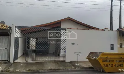 Casa com 3 quartos à venda na Vila Rica, Pindamonhangaba  por R$ 566.000