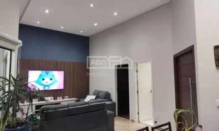 Casa em condomínio fechado com 3 quartos à venda no Residencial Real Parque Sumaré, Sumaré  por R$ 880.000