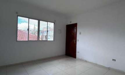 Casa com 2 quartos para alugar na Vila Santa Maria, São Paulo 