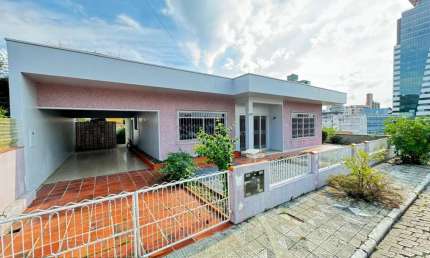 Casa com 3 quartos à venda no Velha, Blumenau , 164 m2 por R$ 1.280.000