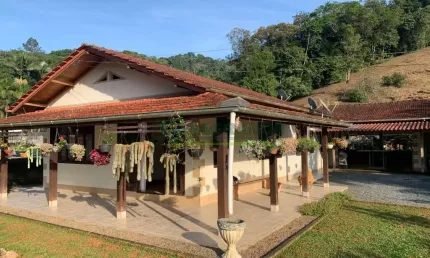 Chácara / sítio com 4 quartos à venda no Itoupava Central, Blumenau , 230 m2 por R$ 950.000