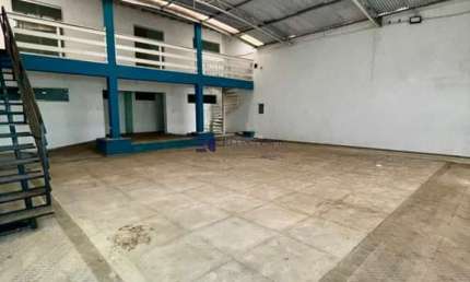 Salão para aluguel com 375 m² e 2 salas em Jardim América, Bauru - SP