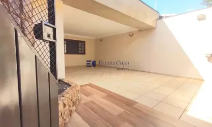 Casa para venda com 242 m² e 3 quartos em Parque Jardim Europa, Bauru - SP