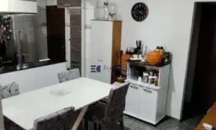 Casa com 03 quartos para venda no jardim carolina, excelente localização.