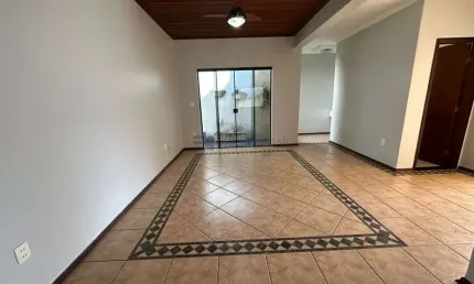 Casa para venda com 360 m² e 3 quartos em Jardim Terra Branca, Bauru - SP