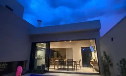 Casa para venda com 300 m² e 3 quartos em residencial villa de león, piratininga - sp