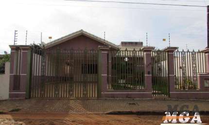 Casa com 3 dormitórios à venda, 204 m² por R$ 690.000,00 - Jardim Lancaster - Foz do Iguaçu/PR