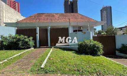 Casa com 4 dormitórios à venda, 319 m² por R$ 1.700.000,00 - Centro - Foz do Iguaçu/PR