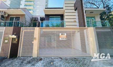 Sobrado com 3 dormitórios à venda, 180 m² por R$ 790.000,00 - Vila Maracanã - Foz do Iguaçu/PR