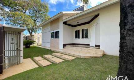 Casa com 3 dormitórios para alugar, 352 m² por R$ 7.400,58/mês - Vila A - Foz do Iguaçu/PR