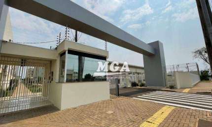 Apartamento com 2 dormitórios para alugar, 63 m² por R$ 2.316,00/mês - Edifício Angatu - Foz do Iguaçu/PR