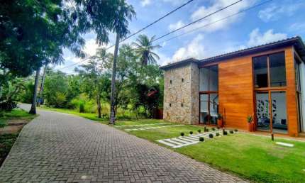 Casa em condomínio à venda na Praia do Forte bairro Açu da Torre -BA