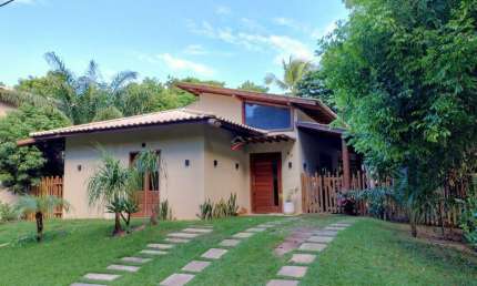 Casa em condominio fechado para aluguel anual proximo a praia do Forte Bahia