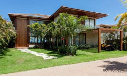 Casa em Condomínio à venda em Praia do Forte, Mata de São João - Imóvel mobiliado com vista para o mar