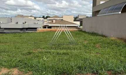 Terreno de 360m² no Quinta do Lago Residence em São José do Rio Preto-SP: sua oportunidade de investimento!