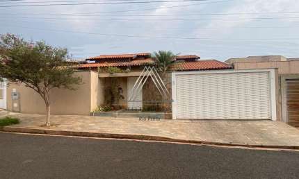 Imperdível Casa à Venda em São José do Rio Preto-SP, no Jardim Tarraf: 3 quartos, 2 suítes, 1 sala, 6 banheiros, 2 vagas, 300m².