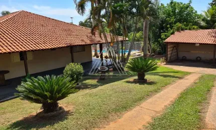 Chácara à venda em São José do Rio Preto-SP, Estância São Manoel: 3 quartos, 1 suíte, 5 banheiros, 14 vagas de garagem, 300m².