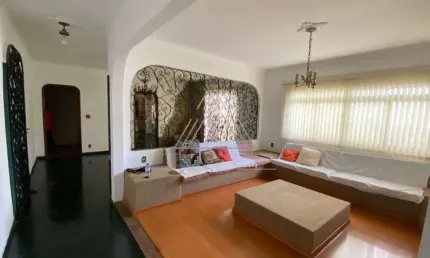 Casa Comercial à Venda em São José do Rio Preto - Jardim Alto Rio Preto: 3 Quartos, 3 Suítes, 1 Sala, 4 Banheiros, 2 Vagas, 272,63 m²!