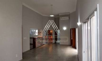 Imperdível Casa em Condomínio à Venda em São José do Rio Preto-SP, Village Damha 2: 4 Quartos, 1 Suíte, 2 Salas, 3 Banheiros, 4 Vagas de Garagem, 164m².