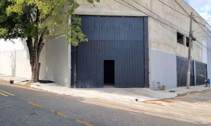 Barracão / Galpão / Depósito com 3 salas à venda na Rua Caio Viana Martins, 442, Vila São Jorge, Sorocaba