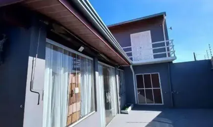 Casa com 4 quartos para alugar, 140 m² por R$ 2.985/mês - Jardim Interlagos - Hortolândia/SP