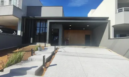 Casa a venda em condomínio em Porto Feliz com 3 quartos (1 sendo suíte)
